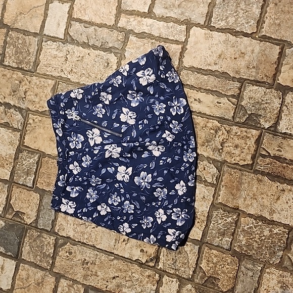 Abercrombie & Fitch Pants - Abercrombie & Fitch Multi Floral Skirt